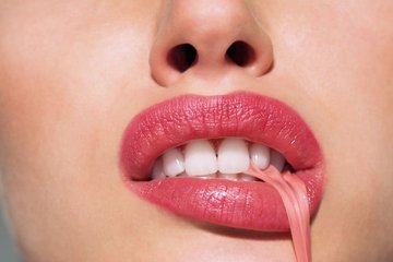 Ecco Cosa Succede Quando Ingoiamo Una Gomma Da Masticare
