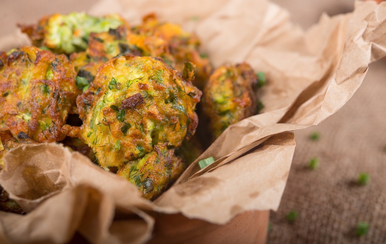 come fare le frittelle di zucchine