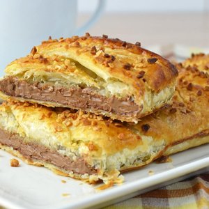 Treccia di Pasta Sfoglia al Cioccolato