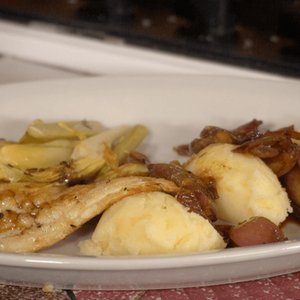La Casa del Gusto, Filetto di Spigola con Purea di Patate, Scalogno all’Aceto Balsamico e Carciofi Stufati