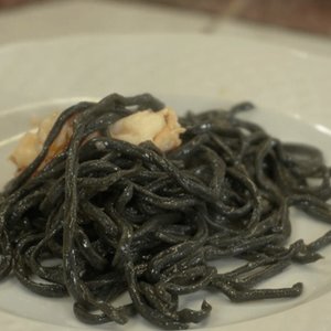 La Casa del Gusto, Chitarrine al Nero con Gamberi e Vongole