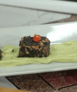 Ricetta La Casa del Gusto, Cubetti di Salmone al Sesamo Nero e Avocado