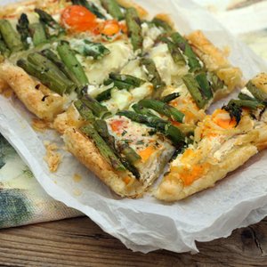 Torta Salata agli Asparagi e Formaggi