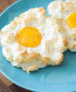 Ricetta Nuvole di Uova