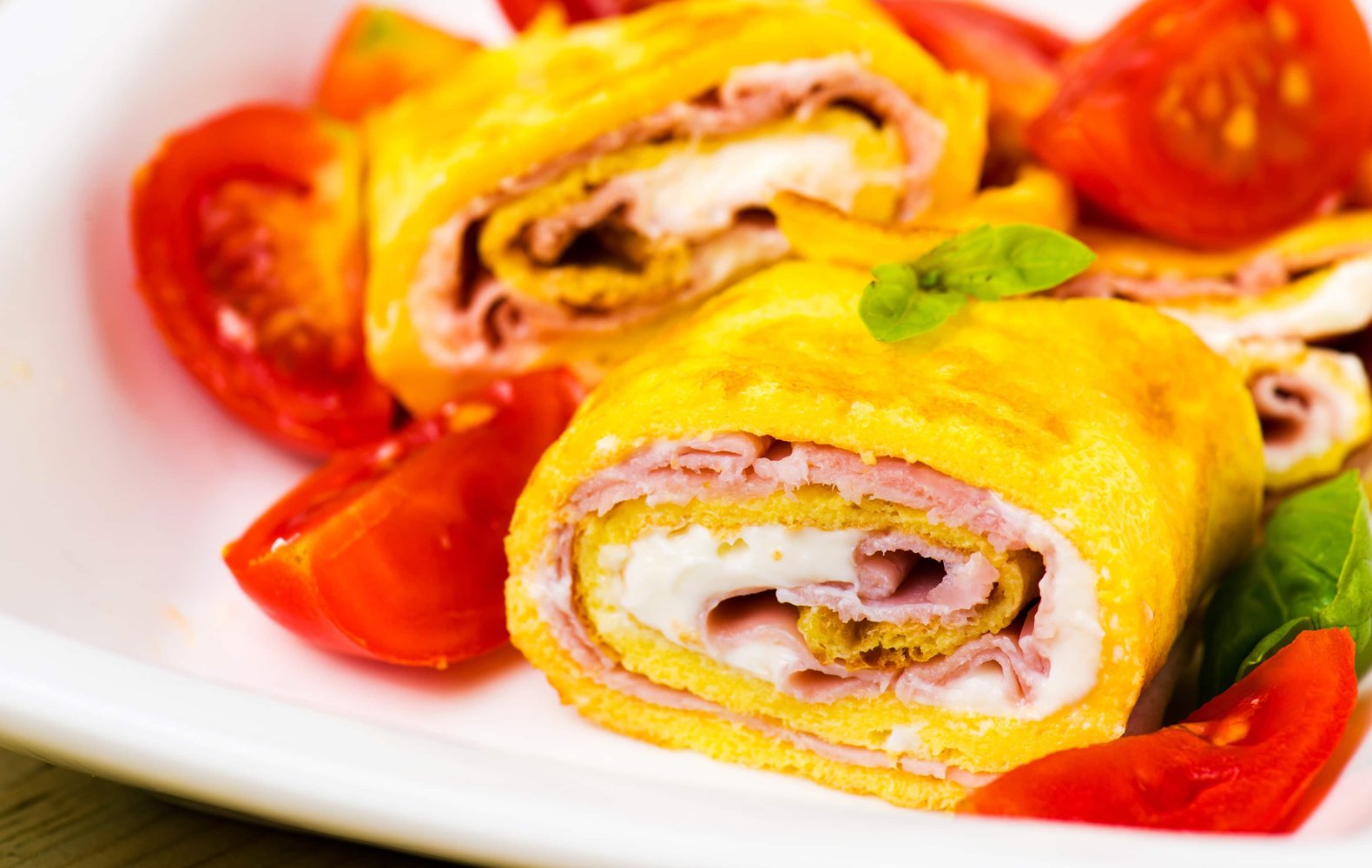 Ricetta Rotolo di Frittata con Bacon e Formaggio Il Club delle Ricette