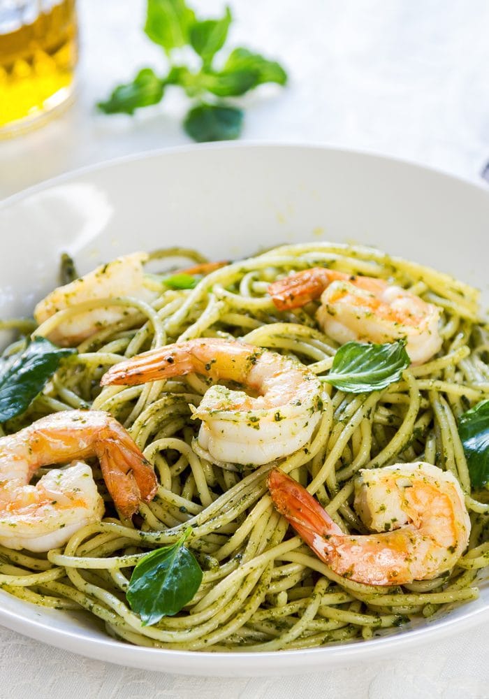 Ricetta Spaghetti al Pesto di Zucchine e Gamberetti