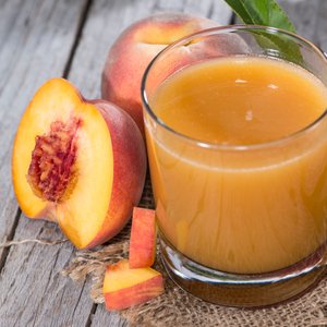 Succo di Frutta alla Pesca Fatto in Casa