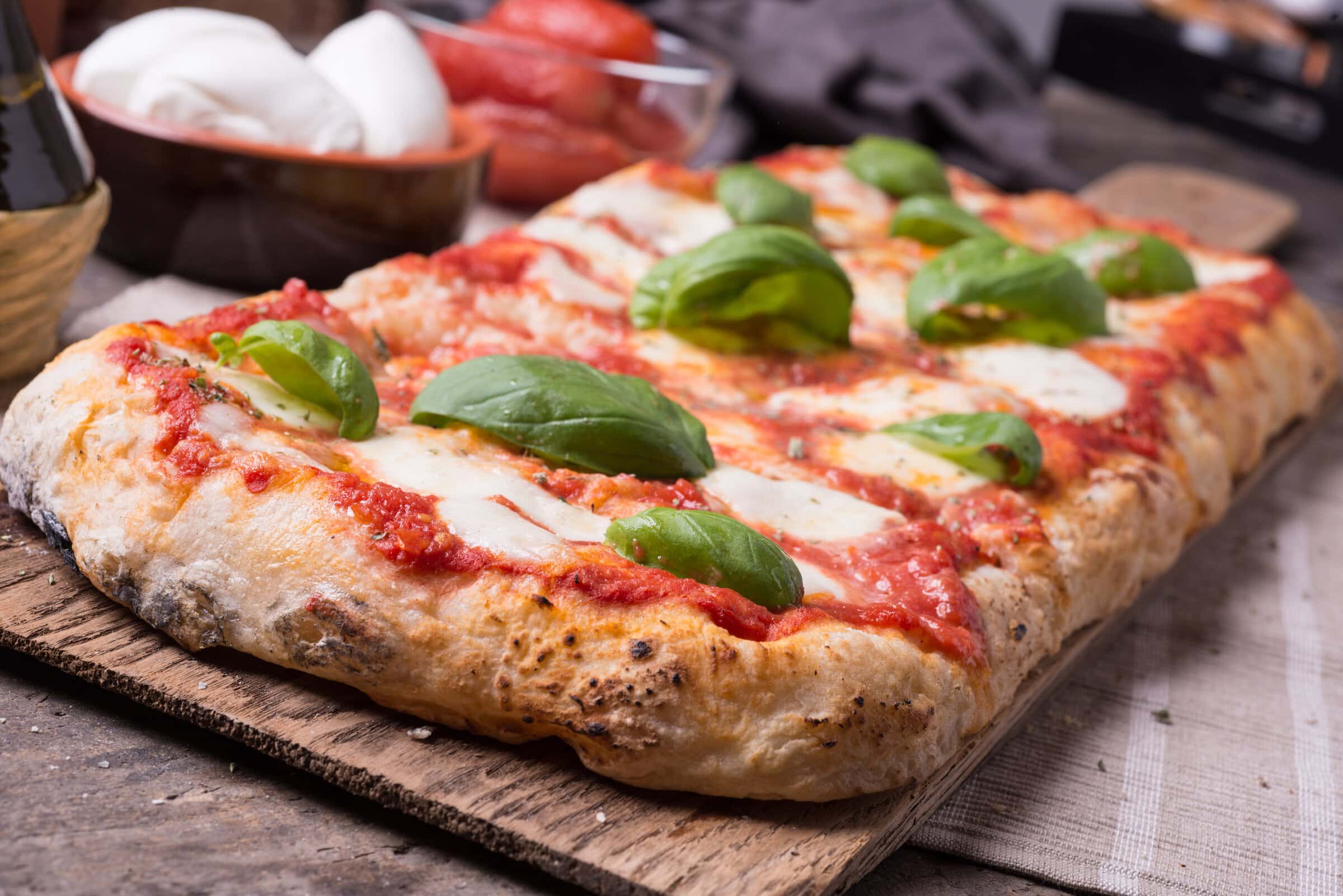Resultado de imagen de pizza ‘in Teglia’