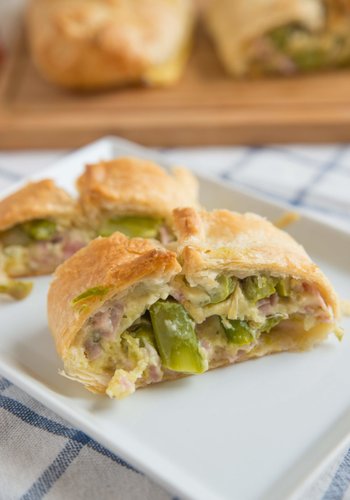 Ricetta Strudel di Asparagi con Prosciutto e Formaggio
