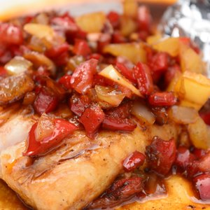 Filetti di Orata con Pomodorini e Patate