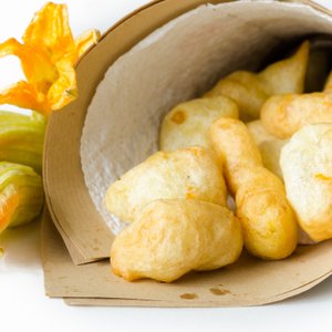 Zeppole di Pasta Cresciuta