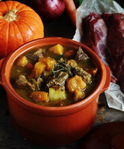 Ricetta Spezzatino di Vitello con Zucca, Patate e Funghi