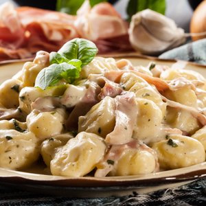 Gnocchi Gorgonzola e Speck