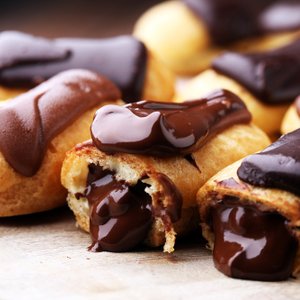 Éclair al Cioccolato