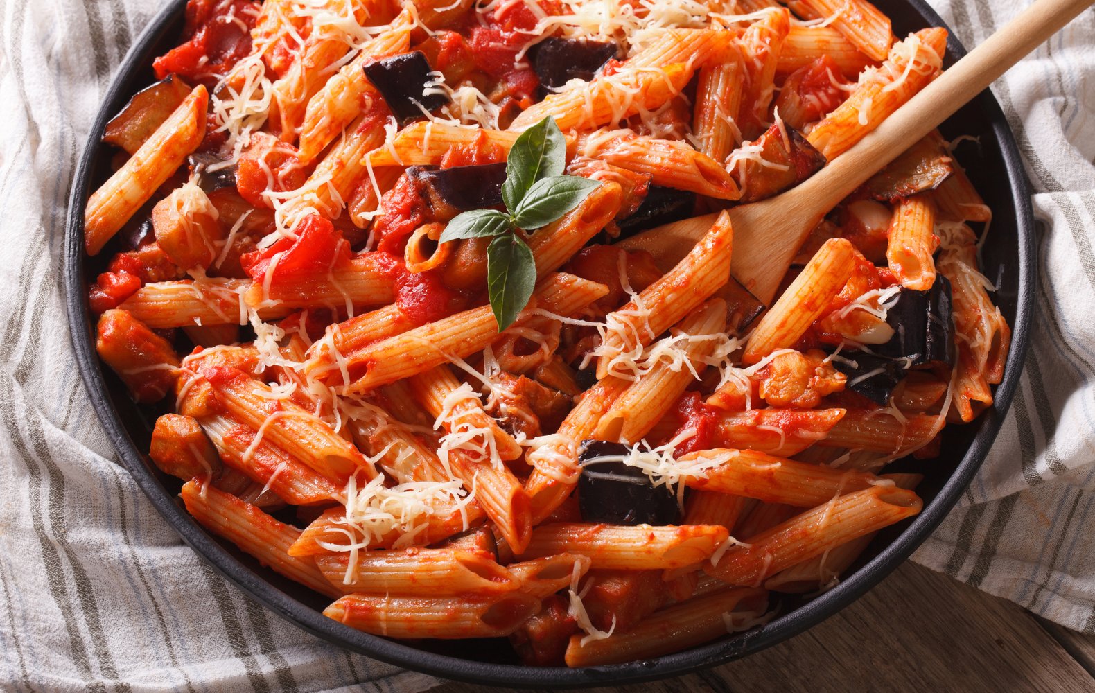 Ricetta Pasta con Crema di Melanzane e Pomodorini - Il Club delle Ricette