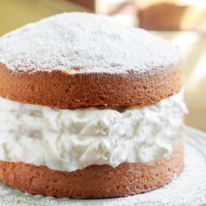 Torta Soffice con Crema al Latte