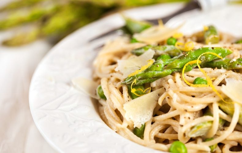 Ricetta Spaghetti con Asparagi, Agretti e Limone