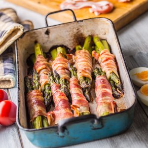 Involtini di Asparagi e Pancetta