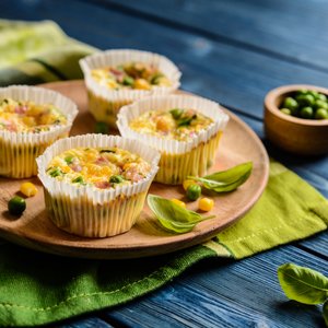Muffin Salati con Prosciutto e Piselli