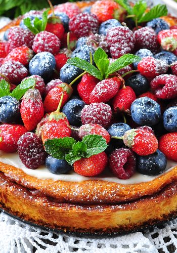 Ricetta Cheesecake con Crema e Frutta Fresca