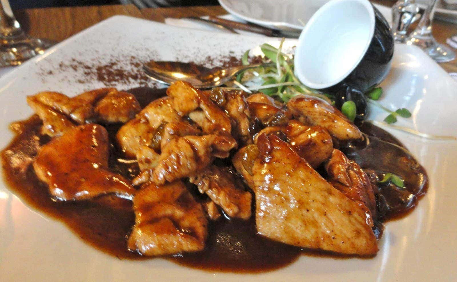 petto di pollo con salsa