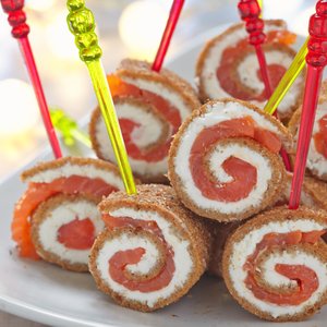 Rotolini di Salmone e Formaggio