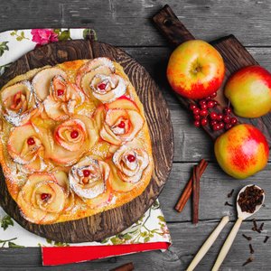 Torta di Mele con Roselline