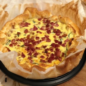 Torta Salata con Salsiccia, Zucchine e Pancetta
