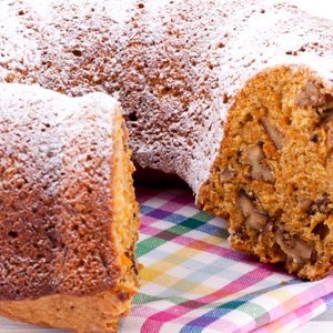 Ciambellone Carote e Noci