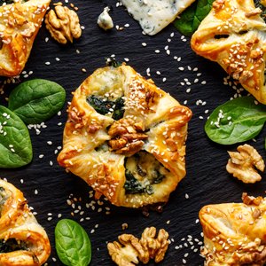 Fagottini di Sfoglia con Spinaci, Gorgonzola e Noci