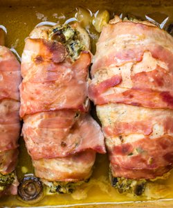 Ricetta Involtini di Pollo con Ricotta, Spinaci e Pancetta