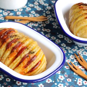 Patate Hasselback con Würstel