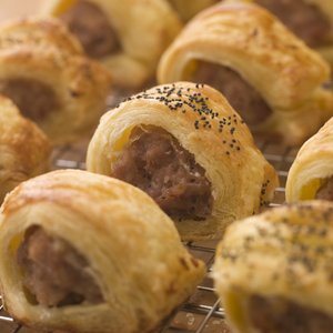 Salatini di Pasta Sfoglia e Salsiccia