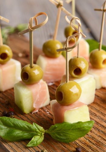 Ricetta Spiedini di Melone, Prosciutto e Olive