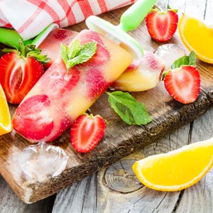 Ghiaccioli ai Frutti Tropicali e Fragole