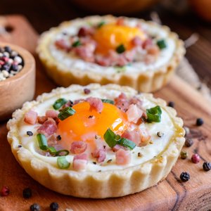 Tartellette Salate Uova e Prosciutto Cotto
