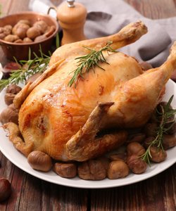 Ricetta Pollo Ripieno alle Castagne e Salsiccia