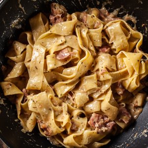 Pappardelle al Prosciutto e Crema di Parmigiano