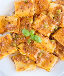 Ricetta Paccheri al Ragù di Coniglio