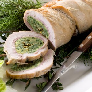 Arrosto di Tacchino Ripieno di Frittata e Mortadella