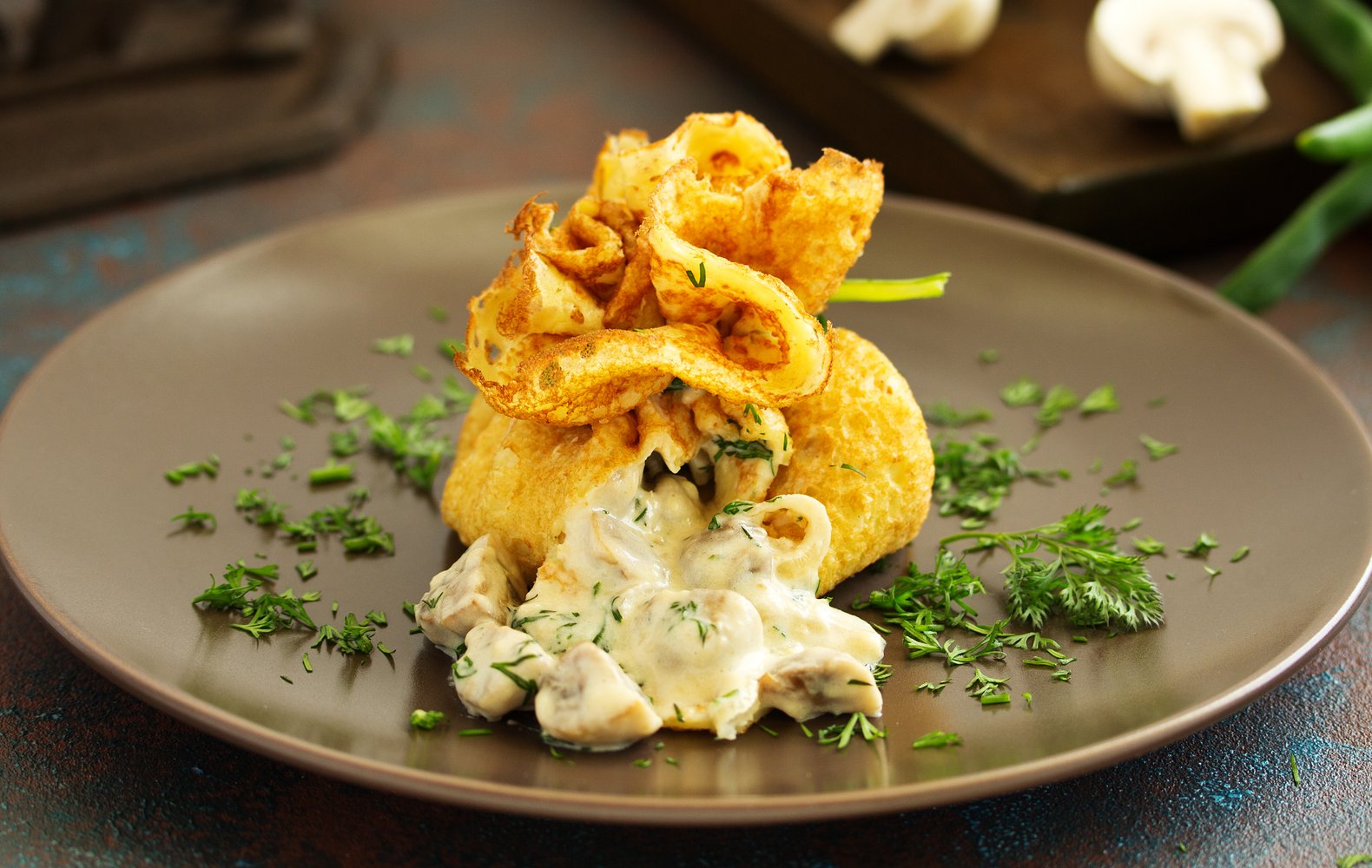 crepe con funghi e besciamella