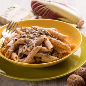 Penne con Radicchio, Gorgonzola e Noci