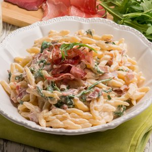 Trofie con Panna, Rucola e Speck