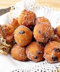 Ricetta Frittelle alle Mele e Uvetta