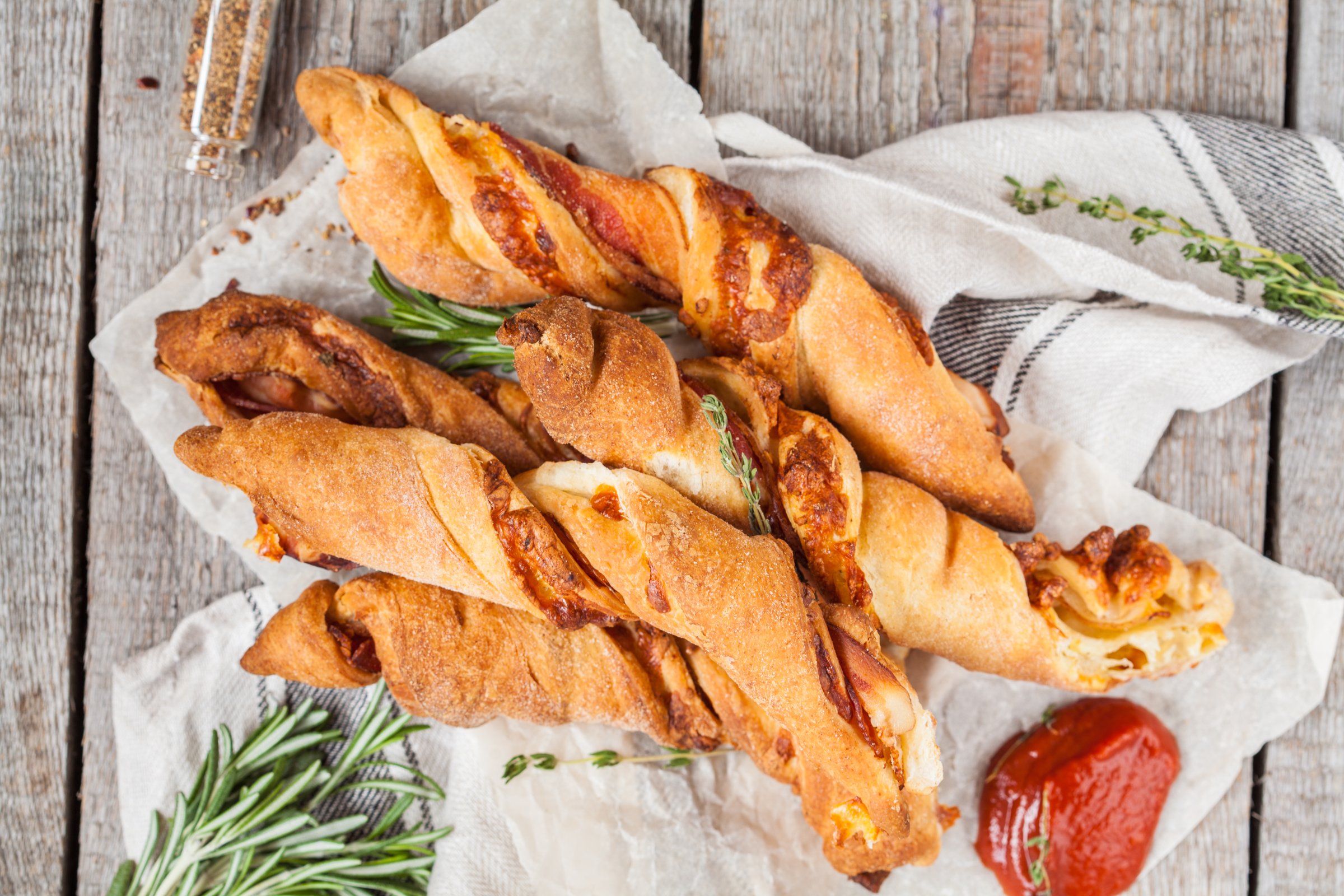 Ricetta Grissini Di Pasta Sfoglia Al Pomodoro Il Club Delle Ricette