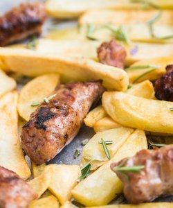 Ricetta Salsiccia e Patate al Forno