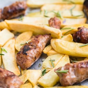 Salsiccia e Patate al Forno
