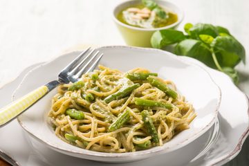 Ricetta Spaghetti al Pesto e Fagiolini