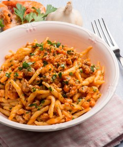 Ricetta Trofie al Sugo di Pomodoro e Gamberetti
