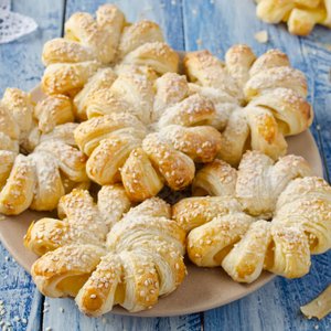 Fiori di Pasta Sfoglia con Ananas